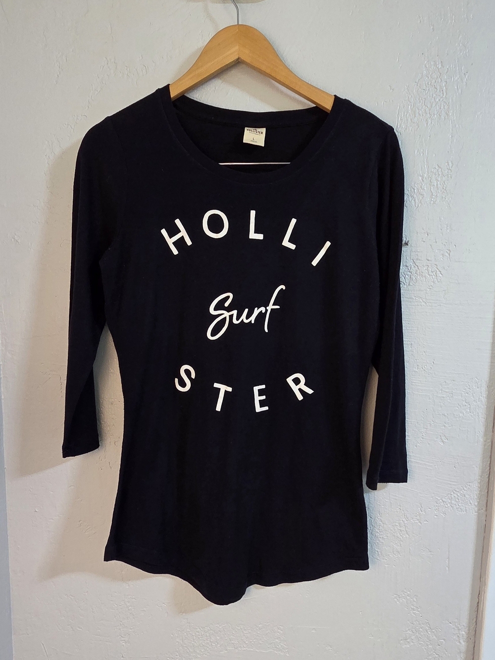 Hollister Black Long Sleeve Graphic Tee Scoop Neck Size Large L